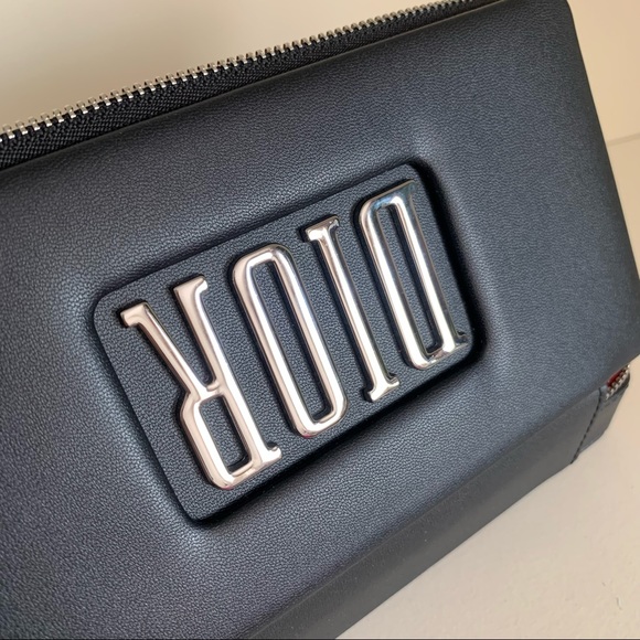 Hold NWOT Dior vanity case - Picture 16 of 16